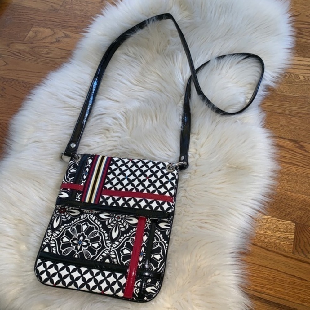 Vera Bradley fabric patent leather crossbody purse